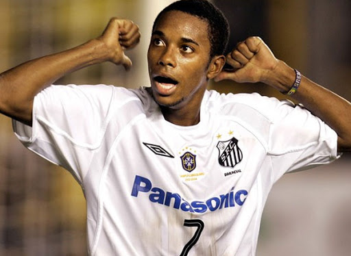 Condenado na Itália por estupro, Robinho chega pra jogar no Santos - Foto: Divulgação