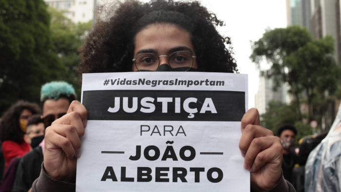 Manifestações contra o racismo em Porto alegre após o assinado de João Alberto, no Carrefour